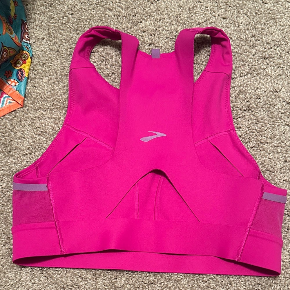 Like new Magenta Drive 3 Pocket Run Bra - Picture 3 of 3